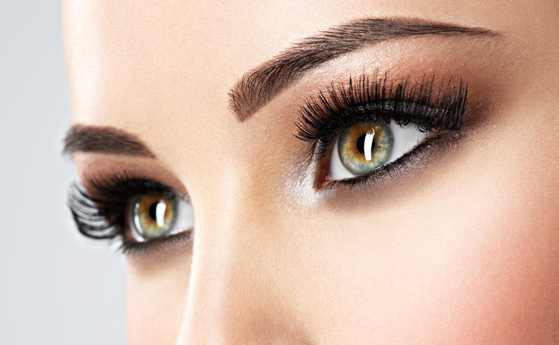 Professionelles Permanent Make-up - perfekte Augenbrauen und Wimpern